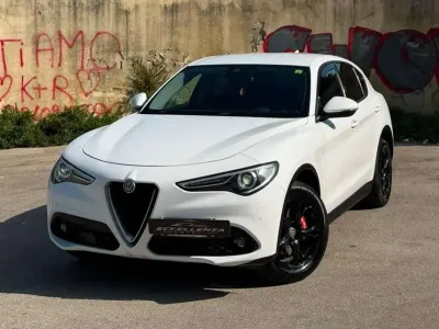 Usata Alfa Romeo Stelvio Business 209 CV (153 kW) 2017 Bianco SUV