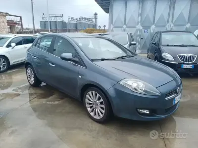 Gebraucht Fiat Bravo Emotion 105 PS (77 kW) 2011 Blau Kleinwagen
