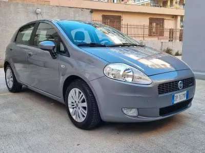 Usata Fiat Grande Punto 90 CV (66 kW) 2006 Grigio Utilitaria