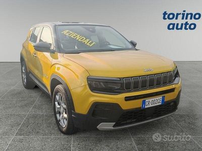 Usata Jeep Avenger Altitude 101 CV (74 kW) 2023 Giallo / tetto nero SUV