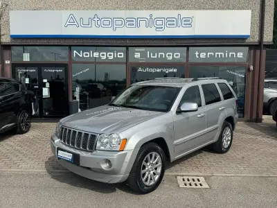 Usata Jeep Grand Cherokee Overland 218 CV (160 kW) 2006 Argento SUV