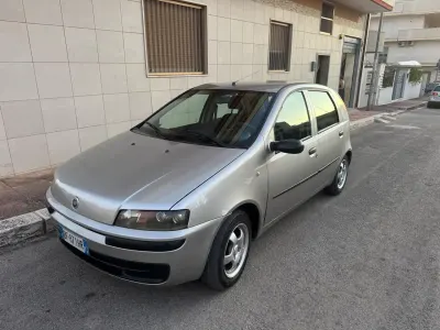 Usata Fiat Punto 60 CV (44 kW) 2003 Argento Utilitaria
