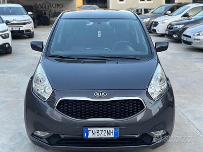 Usata Kia Venga 90 CV (66 kW) 2018 Grigio Utilitaria