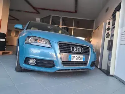 Usata Audi A3 Cabriolet Ambition 105 CV (77 kW) 2009 Azzurro Cabrio