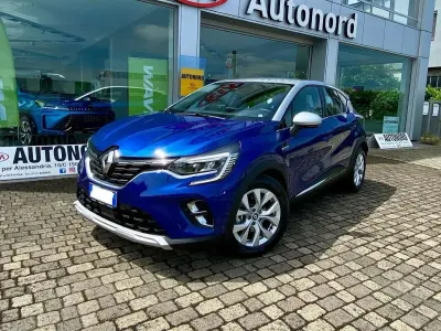 Usata Renault Captur Intens 92 CV (67 kW) 2021 Blu/azzurro SUV