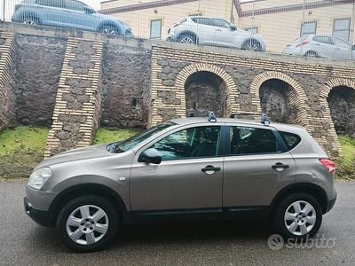 Beige Usata 2008 Nissan Qashqai Visia SUV | 2200 € (Super prezzo)