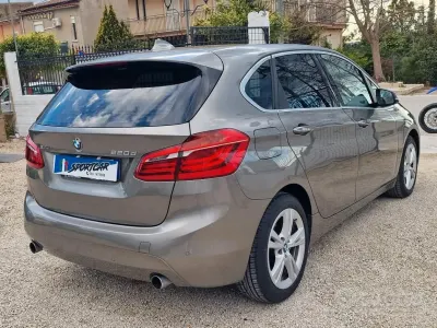 Usata BMW 220 Luxury Line 190 CV (139 kW) 2015 Marrone Station wagon