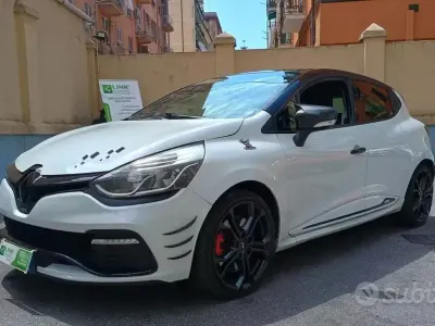 Usata Renault Clio IV 200 CV (147 kW) 2015 Bianco Berlina