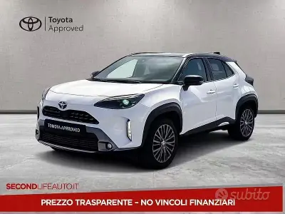 Usata Toyota Yaris Cross 116 CV (85 kW) 2022 Grigio SUV