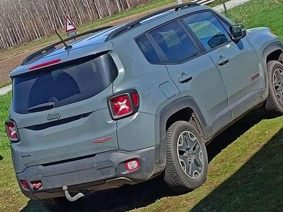 Usata Jeep Renegade Trailhawk 170 CV (125 kW) 2016 Grigio SUV
