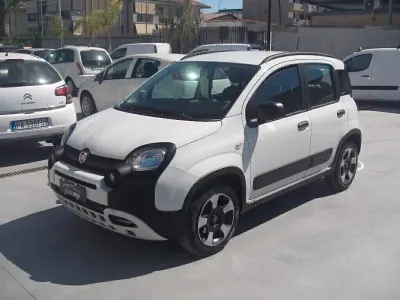 Usata Fiat Panda Cross Cross 70 CV (51 kW) 2021 Bianco Utilitaria
