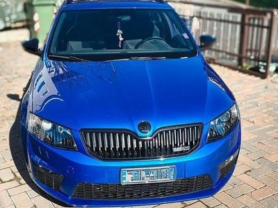 Begagnad Skoda Octavia RS 184 HK (135 kW) 2017 Blå Kombi