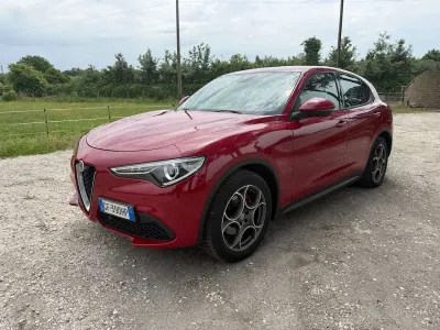 Usata Alfa Romeo Stelvio 160 CV (117 kW) 2021 Rosso SUV