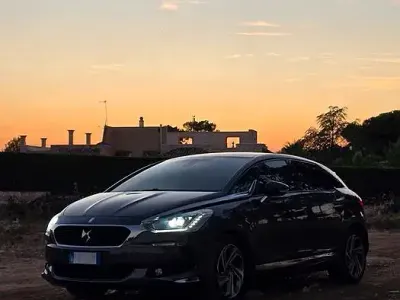 Usata DS Automobiles DS5 So Chic 181 CV (133 kW) 2017 Grigio Utilitaria