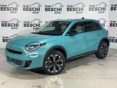 Nuova Fiat 600 La Prima 110 CV (80 kW) 2025 Azzurro acqua SUV