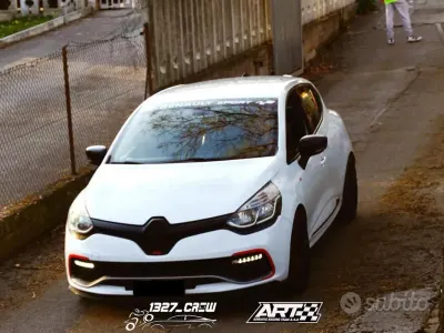 Usado Renault Clio IV 200 CV (147 kW) 2013 Blanco Berlina