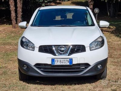 usata Nissan Qashqai 2.0 dCi DPF 4WD aut. Acenta 2013 LE