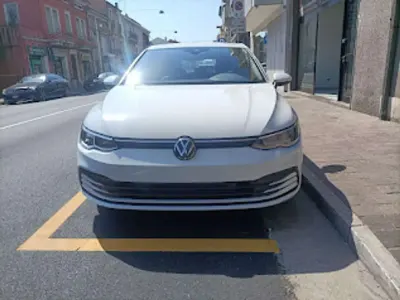 Usata VW Golf VIII Business 131 CV (96 kW) 2023 Bianco Berlina