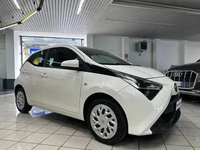 Usata Toyota Aygo 72 CV (52 kW) 2018 Bianco Utilitaria