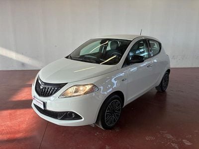 Usata Lancia Ypsilon Silver 69 CV (50 kW) 2024 Bianco neve Utilitaria