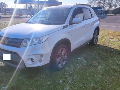 Usata Suzuki Vitara 120 CV (88 kW) 2015 Bianco SUV