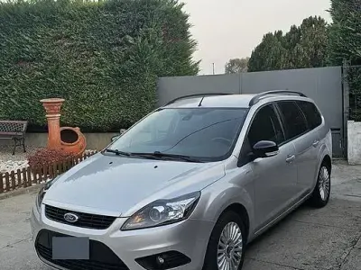 Usata Ford Focus 109 CV (80 kW) 2009 Grigio Station wagon