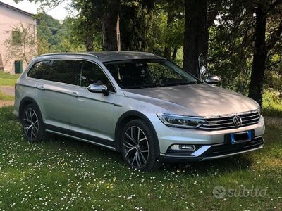 Usata VW Passat Alltrack 190 CV (139 kW) 2016 Grigio Station wagon