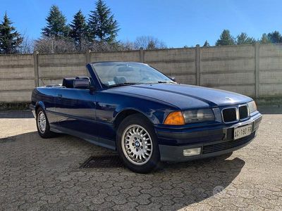 Usata BMW 320 Cabriolet 150 CV (110 kW) 1995 Blu Cabrio