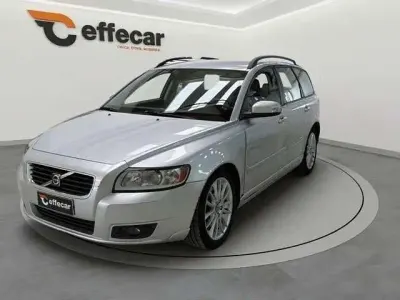Usata Volvo V50 Momentum 136 CV (100 kW) 2007 Grigio Station wagon