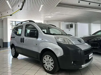 Usata Peugeot Bipper Active 75 CV (55 kW) 2013 Argento Monovolume