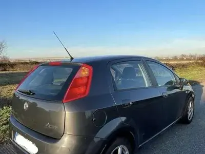 Usata Fiat Grande Punto Dynamic 65 CV (47 kW) 2008 Utilitaria