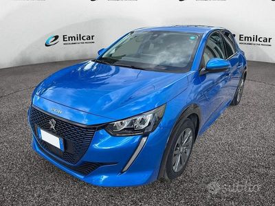 Usata Peugeot 208 GT 56 kW (77 CV) 2021 Blu Utilitaria