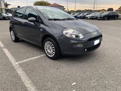 Usata Fiat Punto 69 CV (50 kW) 2016 Grigio Berlina