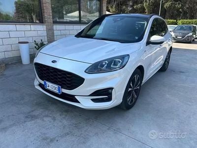 Usata Ford Kuga ST-Line X 190 CV (139 kW) 2020 Bianco SUV