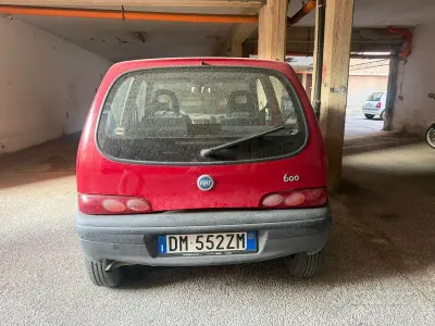 Usata Fiat 600 54 CV (39 kW) 2008 Rosso Utilitaria