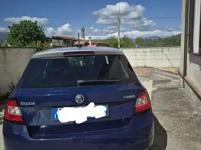 Usata Skoda Fabia 75 CV (55 kW) 2018 Blu Utilitaria