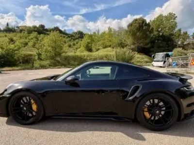 Usata Porsche 992 650 CV (478 kW) 2020 Schwarz (041) Coupé