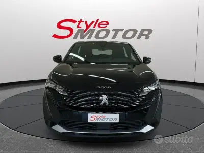 Begagnad Peugeot 3008 Active 131 HK (96 kW) 2023 Svart SUV