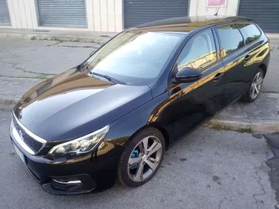 Usata Peugeot 308 SW Allure 131 CV (96 kW) 2018 Nero Station wagon
