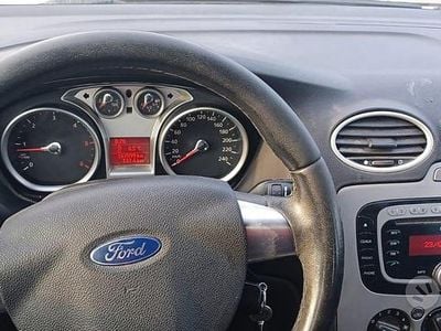 Usata Ford Focus Style 110 CV (80 kW) 2009 Grigio Station wagon