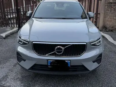 Usata Volvo XC40 Core 163 CV (119 kW) 2023 Grigio SUV