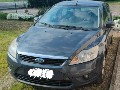 Usata Ford Focus 110 CV (80 kW) 2010 Grigio Station wagon