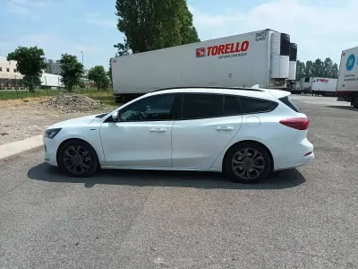 Usata Ford Focus ST-Line 120 CV (88 kW) 2022 Other Station wagon
