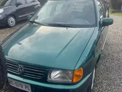 Usata VW Polo 45 CV (33 kW) 1995 Verde Berlina