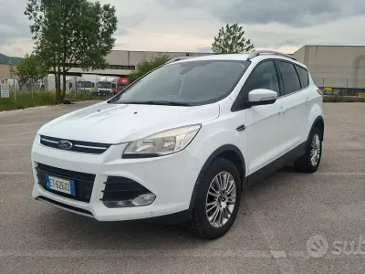 Occasion Ford Kuga Titanium 140 ch (102 kW) 2014 Blanc SUV
