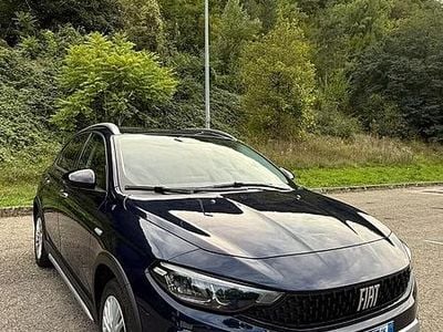 Usata Fiat Tipo Cross 100 CV (73 kW) 2021 Blu Berlina