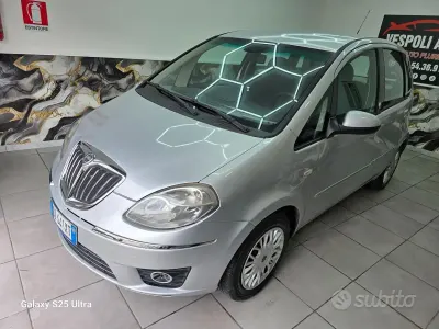 Usata Lancia Musa 77 CV (56 kW) 2010 Grigio Monovolume