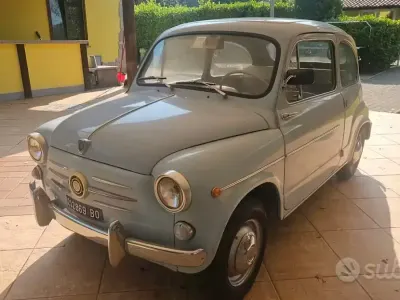 Usata Fiat 600 24 CV (17 kW) 1970 Blu Berlina