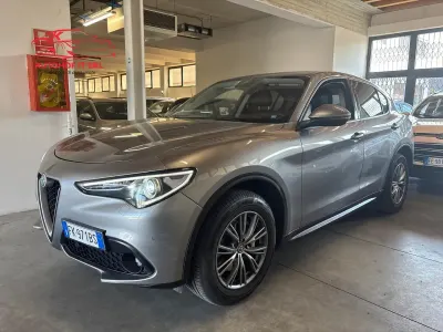 Usata Alfa Romeo Stelvio 210 CV (154 kW) 2017 Grigio SUV