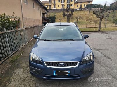 Usata Ford Focus Style 90 CV (66 kW) 2006 Blu/azzurro Station wagon